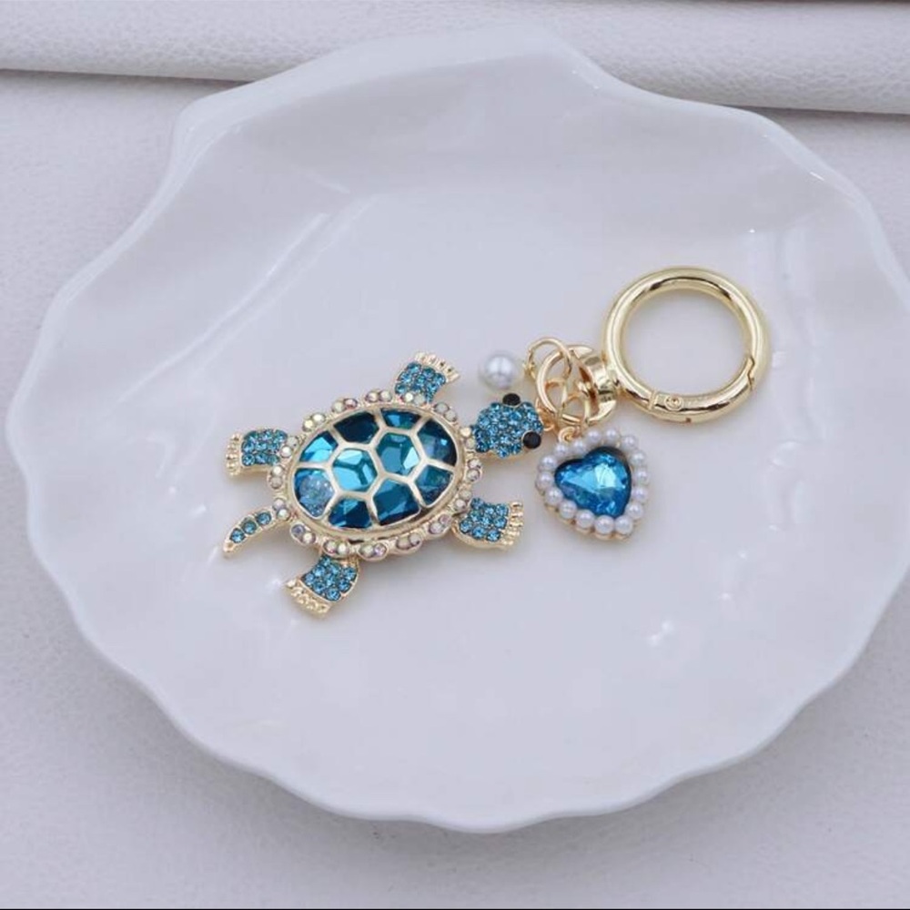 Elegant Blue Turtle Pendant Keychain
